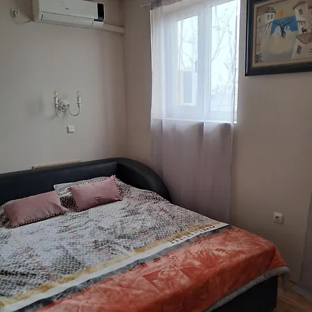 In Chateu 1 Apartment Aheloy